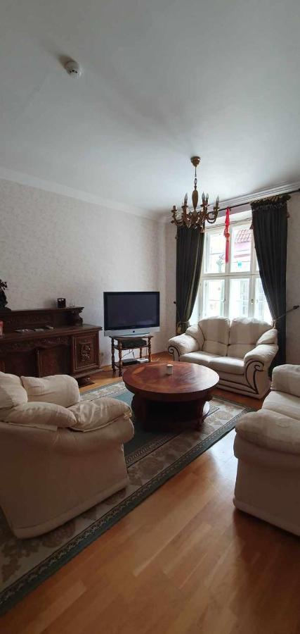 Cozy Apartment On The Town Hall Square Tallin Zewnętrze zdjęcie